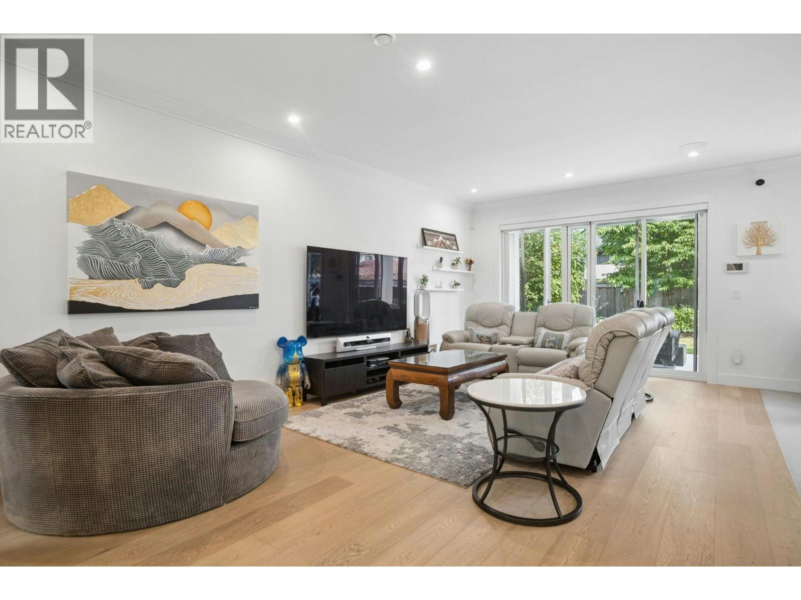 3751 Garry Street - 3