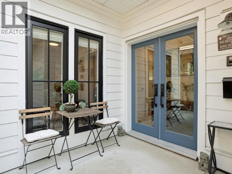 3751 Garry Street, Richmond, BC, V7E 2T6 - 2