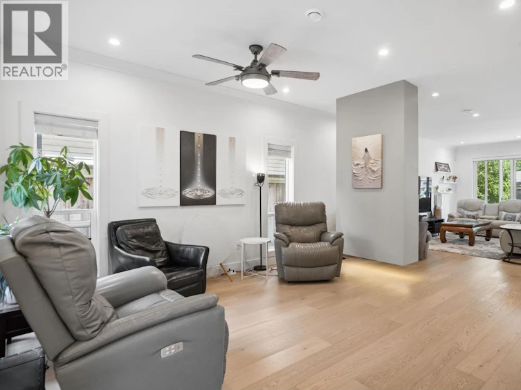 3751 Garry Street, Richmond, BC, V7E 2T6 - 5