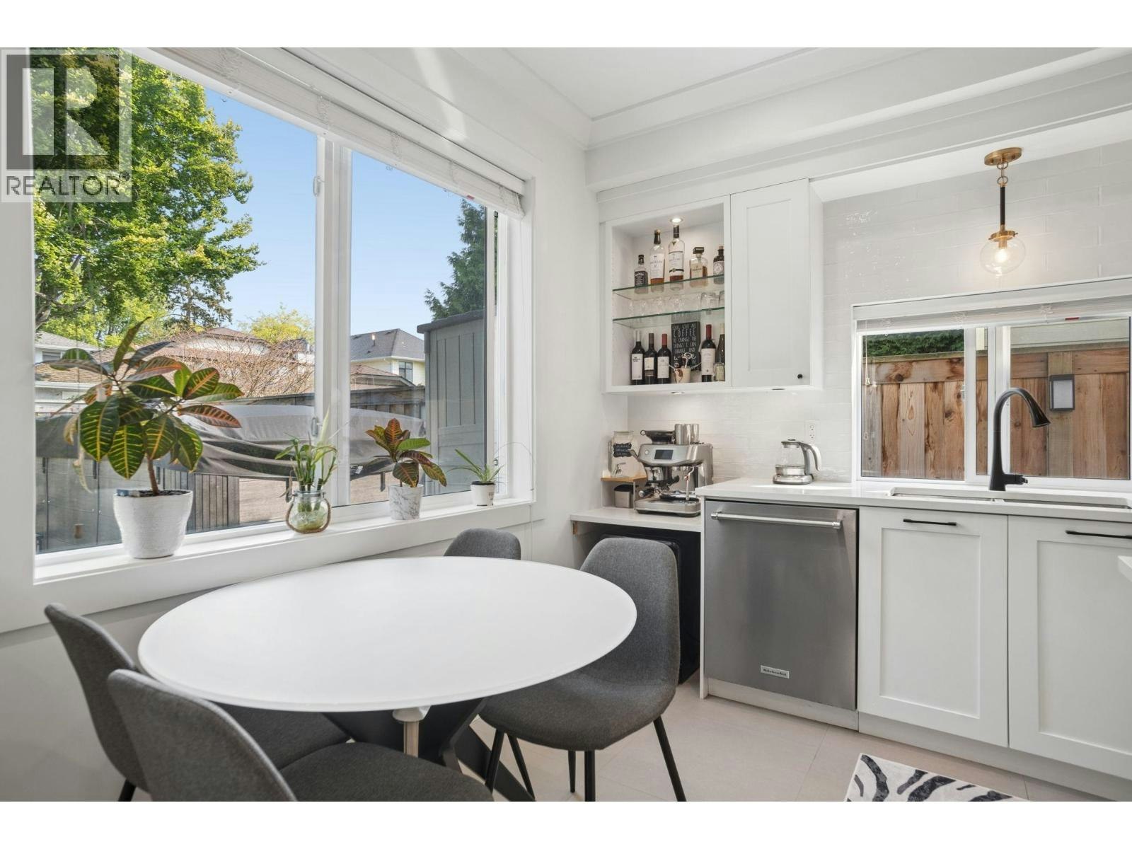 3751 Garry Street, Richmond, BC, V7E 2T6 - 13