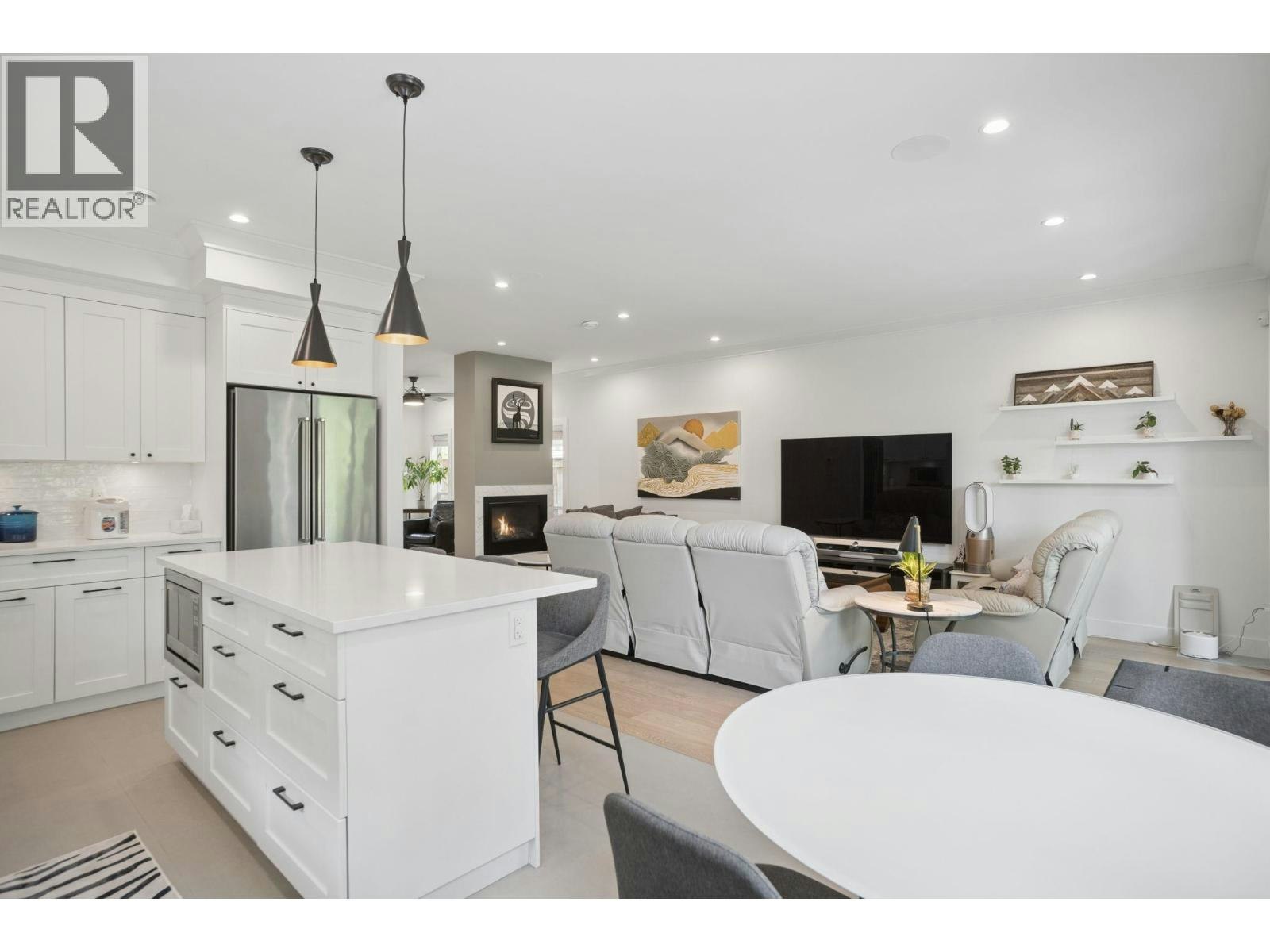 3751 Garry Street, Richmond, BC, V7E 2T6 - 12