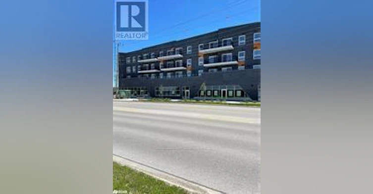 304-430 Essa Road, Barrie, ON, L9J 0M1