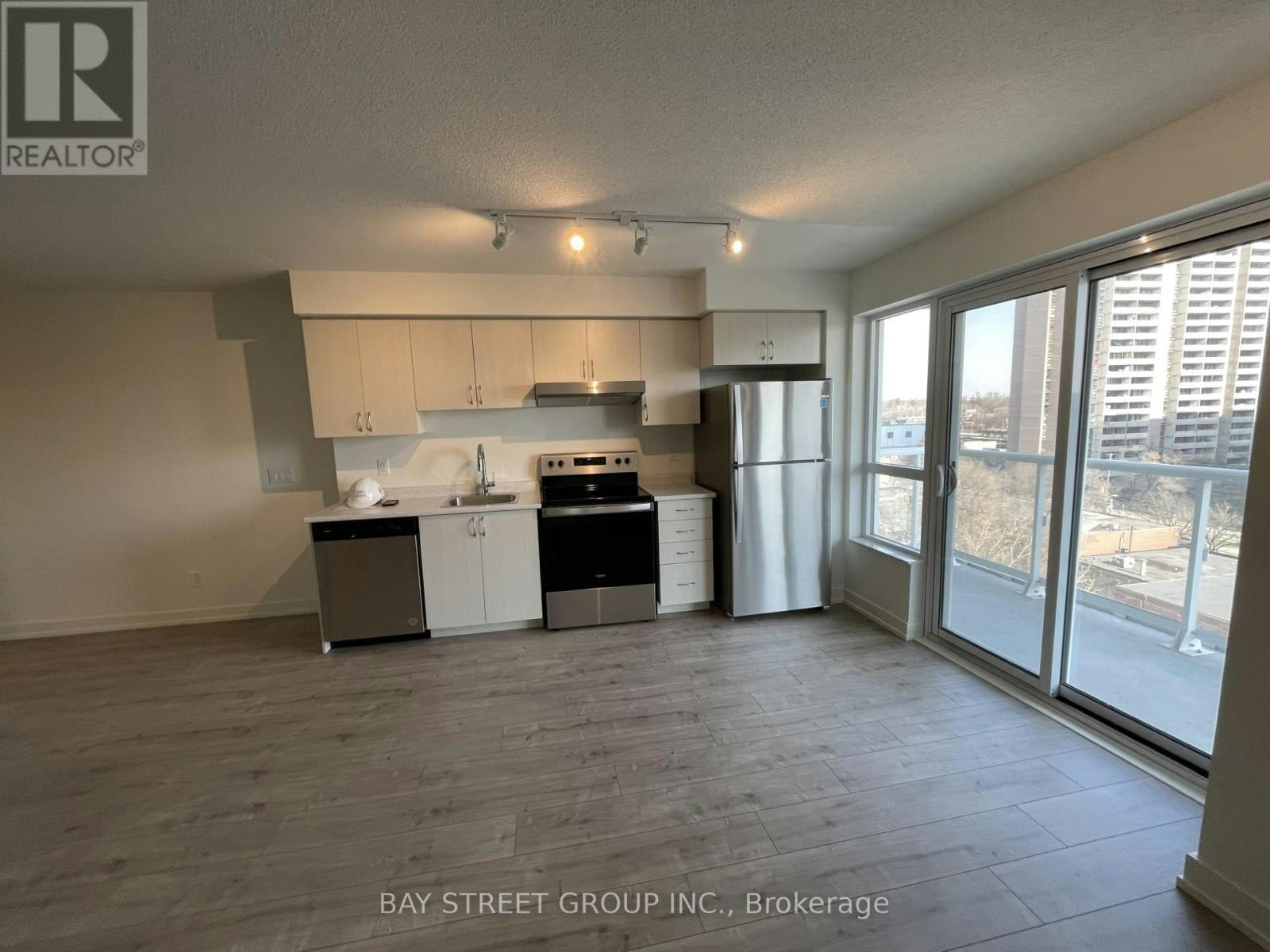 809-10 Wilby Crescent, Toronto, ON, M9N 1E5 - 4