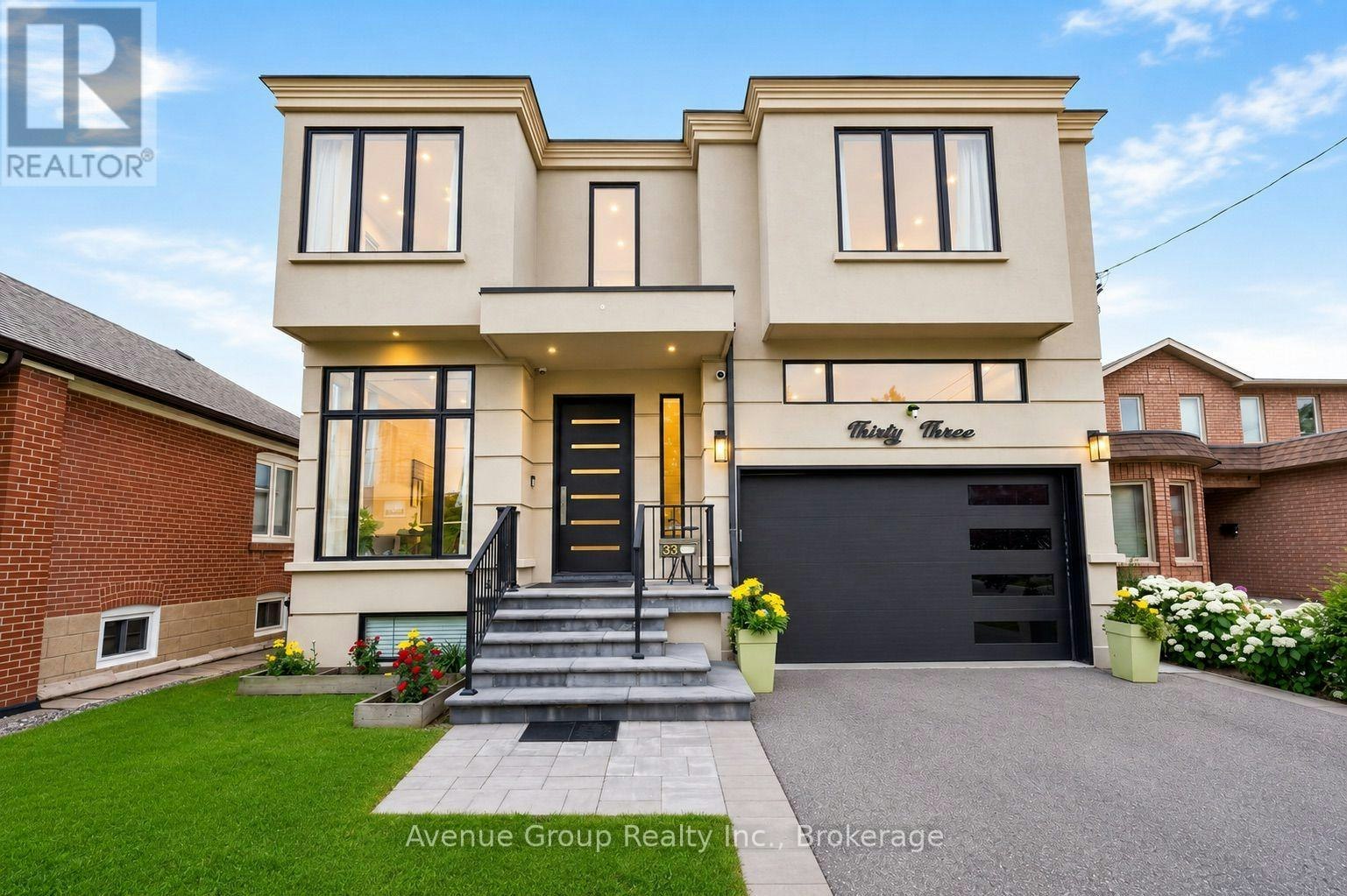 33 Cartwright Avenue, Toronto, ON, M6A 1T8