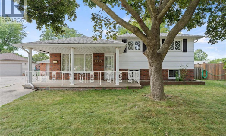 5400 Lyndon Court