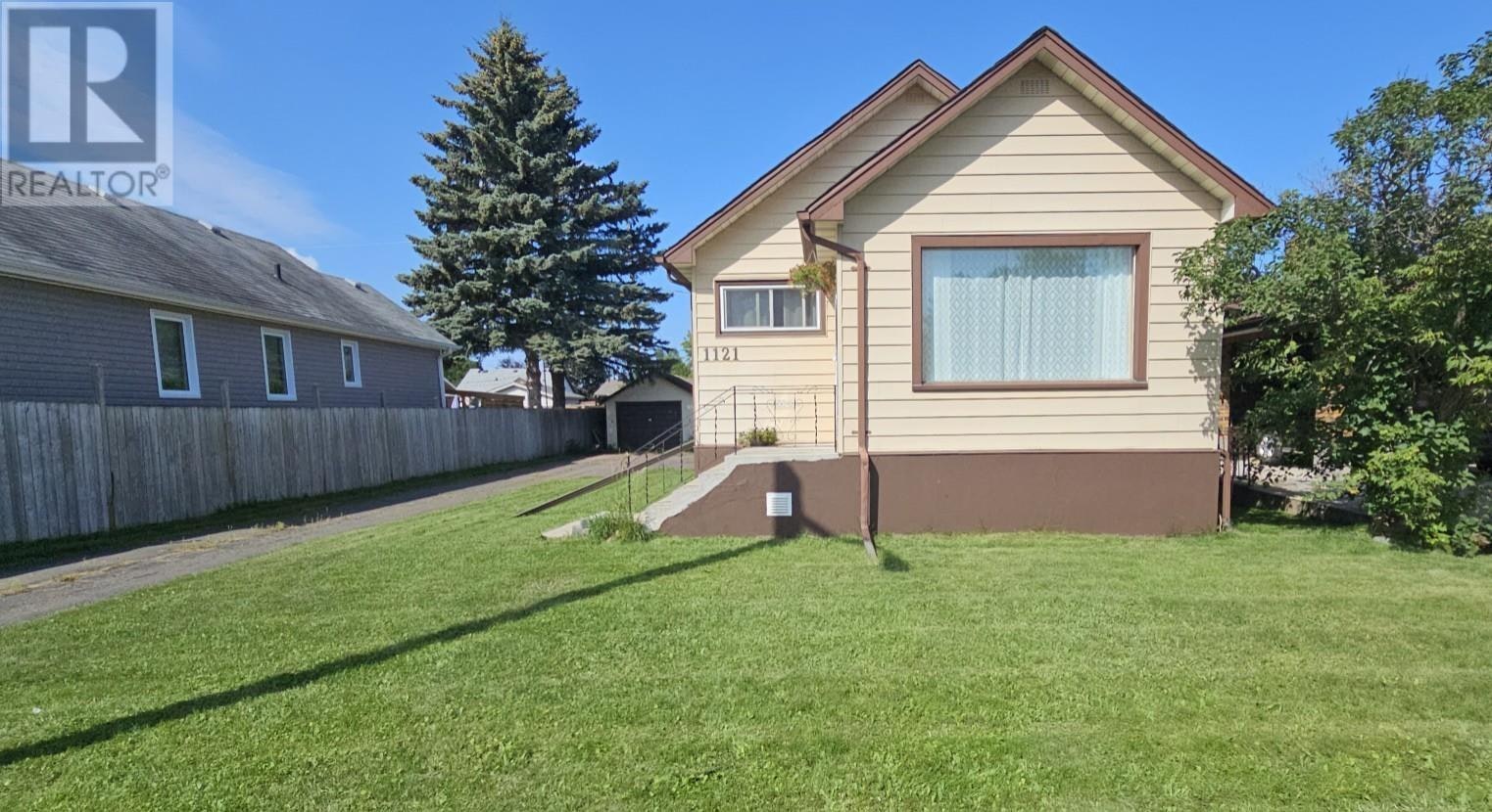 1121 Centre Avenue, Thunder Bay, ON, P7E 2X6