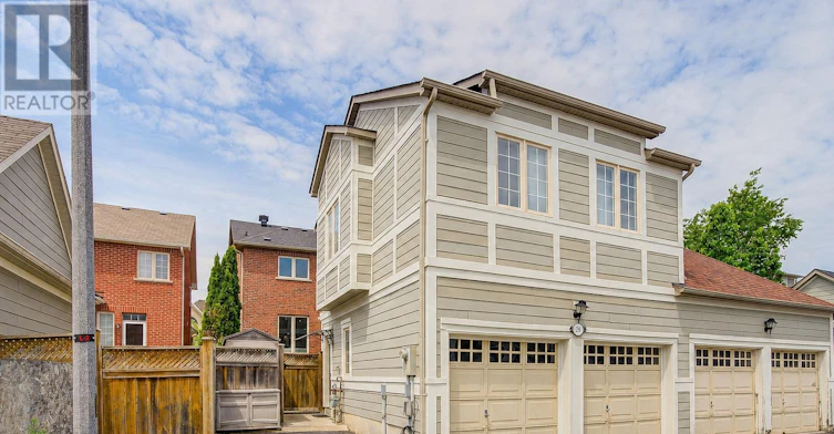 COACH HOUSE-29 Cardrew Street, Markham, ON, L6B 1G2