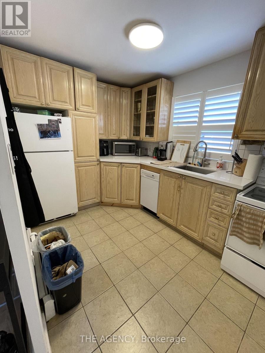 4-2940 Dundas Street W, Toronto, ON, M6P 1Y8 - 12