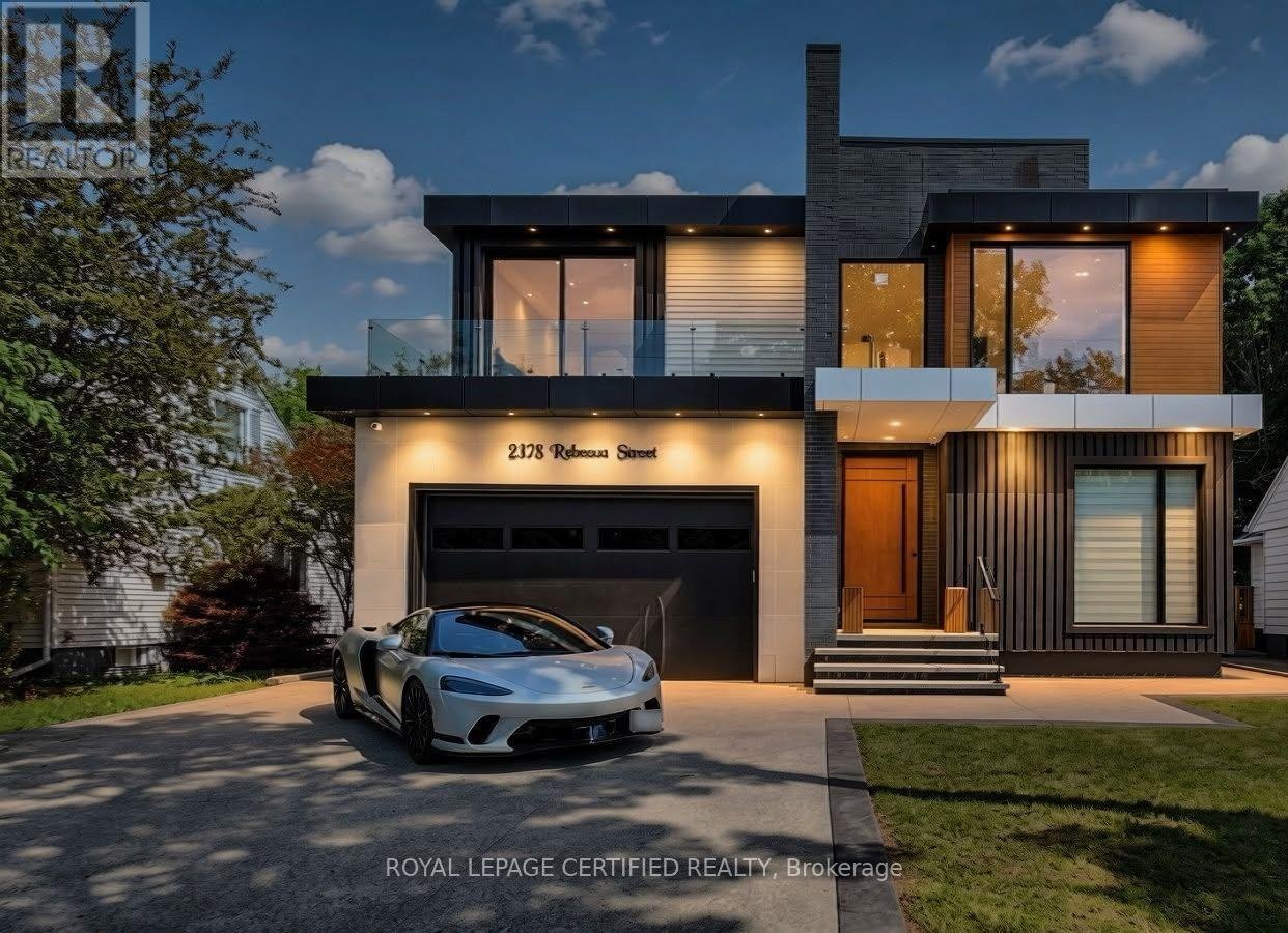 2378 Rebecca Street, Oakville, ON, L6L 2A9