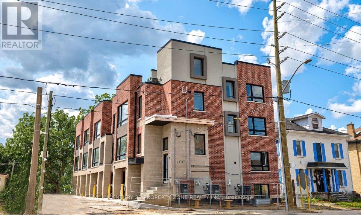 4-183 Victoria Street N, Kitchener, ON, N2H 5C5