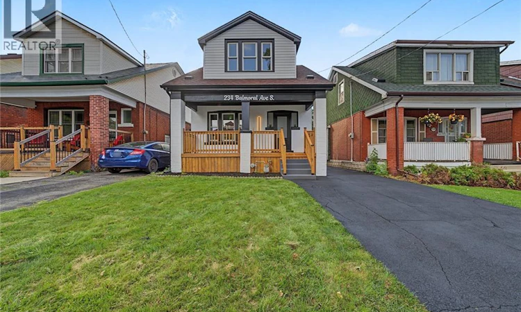 234 Balmoral Avenue S