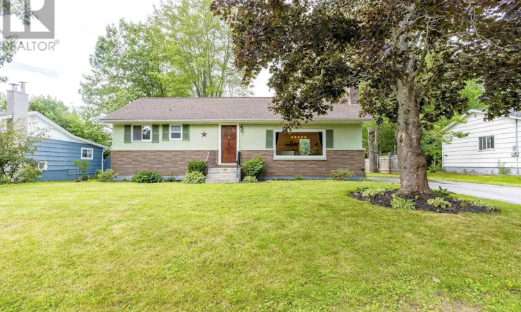 7 Oakland Drive