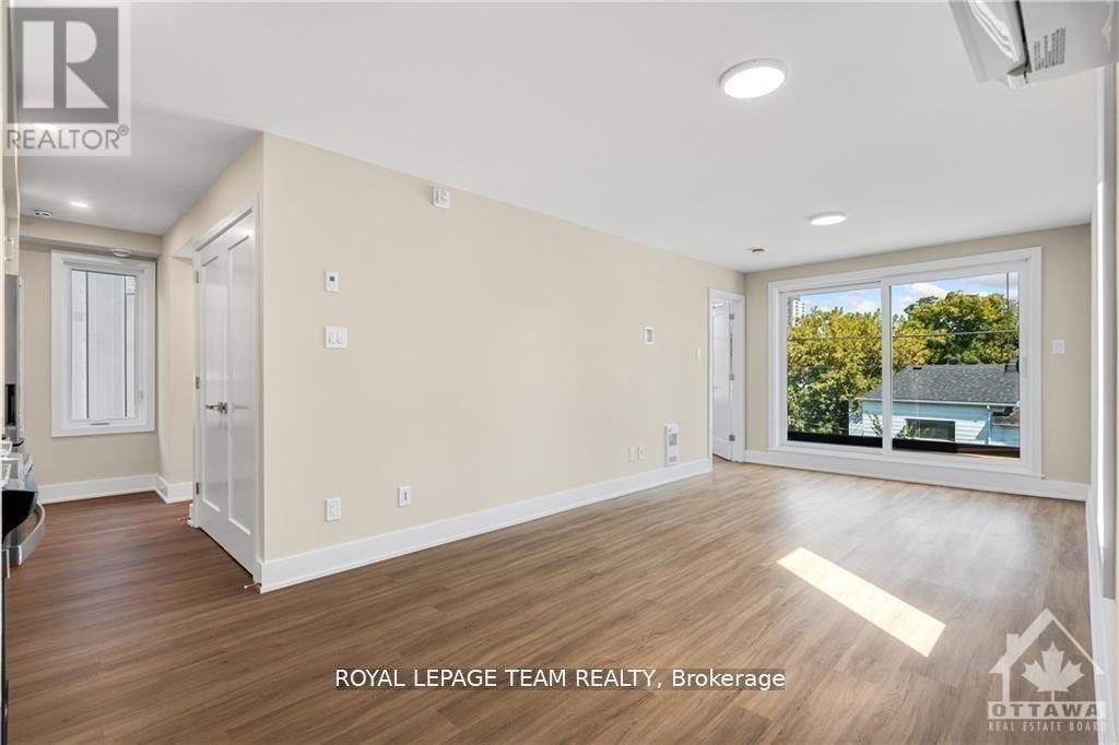 5-364 Winona Avenue, Ottawa, ON, K1Z 5H7 - 2