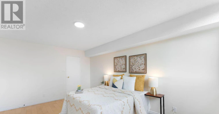 202-3700 Kaneff Crescent N, Mississauga, ON, L5A 4B8 - 5