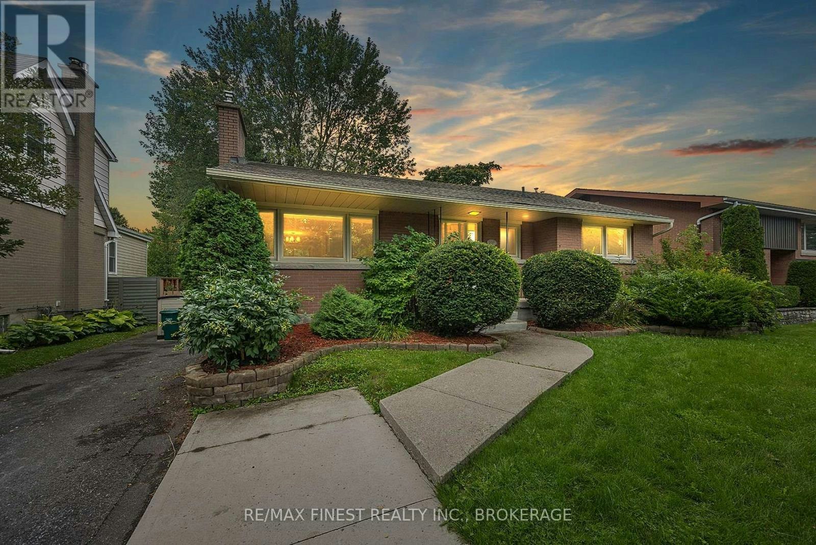 140 Liddell Crescent, Kingston, ON, K7M 2T6