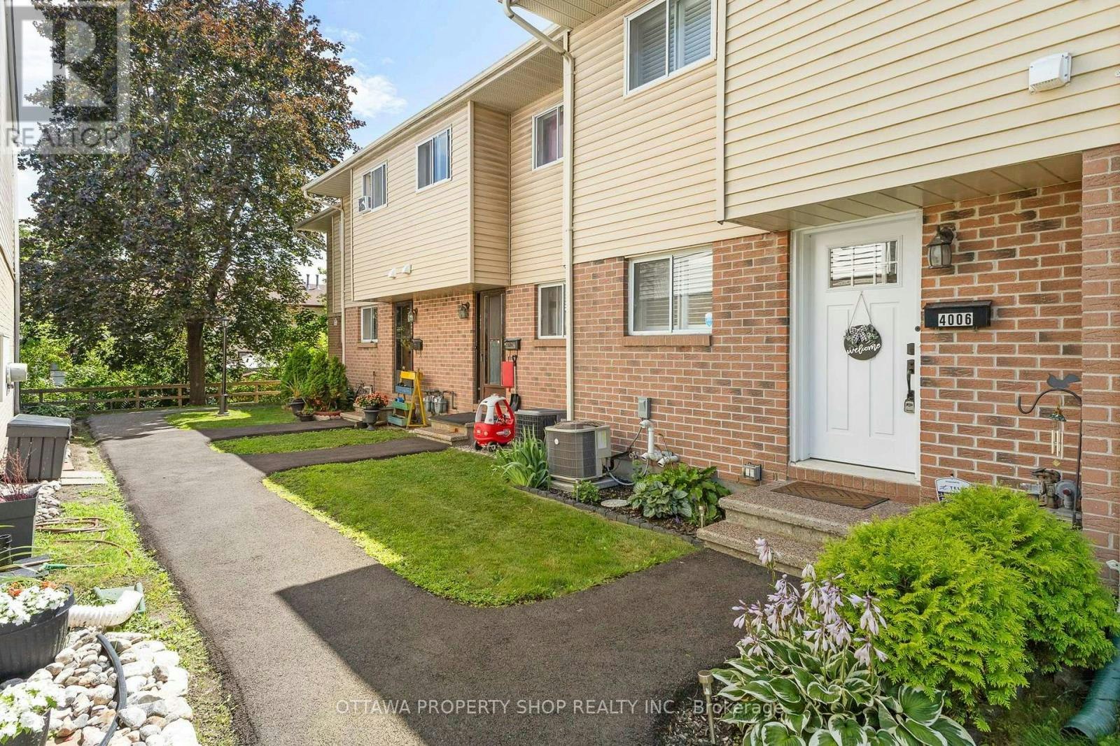 4006 Eady Court, Ottawa, ON, K1J 8X6