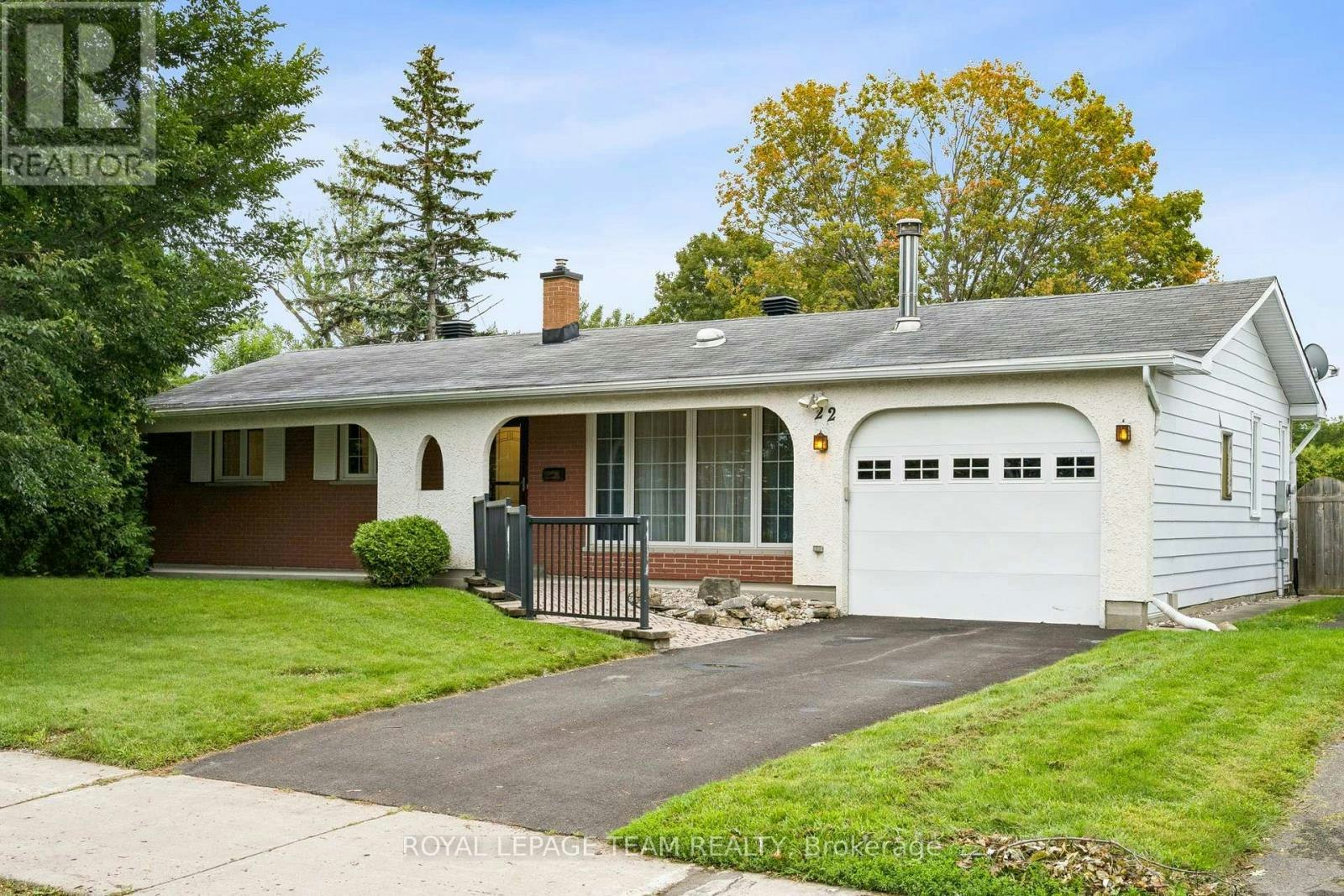 22 Redpine Drive, Ottawa, ON, K2E 6S9