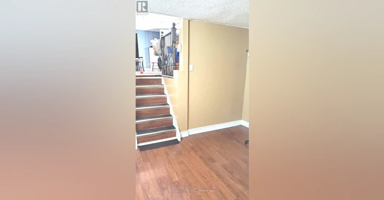 34 Ladner Drive, Toronto, ON, M2J 3Z7 - 6
