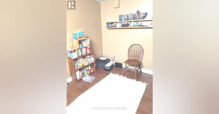 34 Ladner Drive, Toronto, ON, M2J 3Z7 - 5