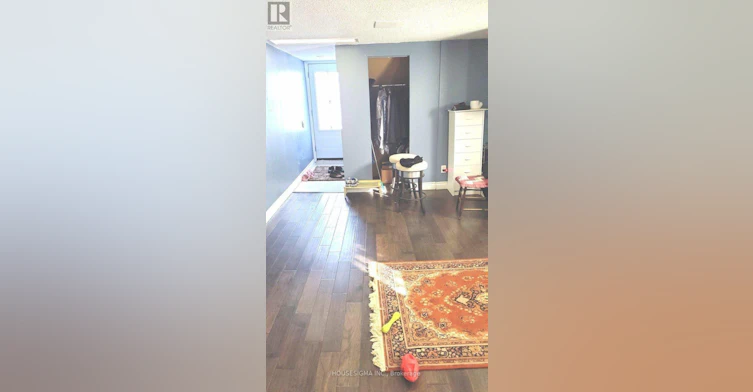 34 Ladner Drive, Toronto, ON, M2J 3Z7 - 3