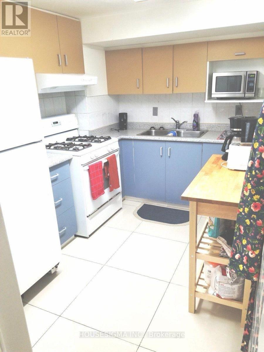 34 Ladner Drive, Toronto, ON, M2J 3Z7