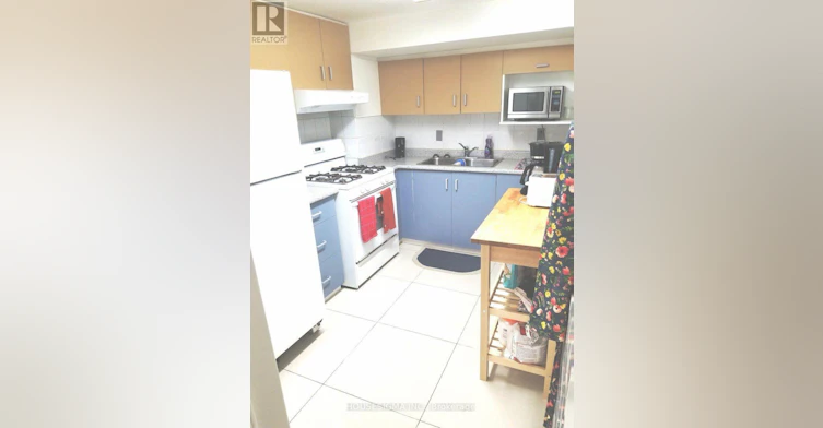 34 Ladner Drive, Toronto, ON, M2J 3Z7