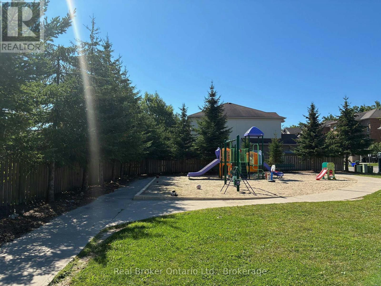 13-175 Stanley Street, Barrie, ON, L4M 0G2 - 8