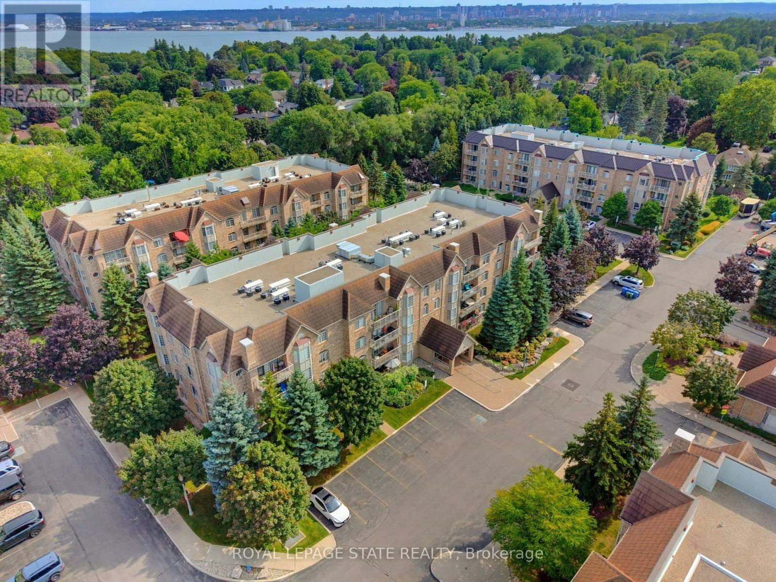 309 216d Plains Road Road WEST W, Burlington, ON, L7T 4K8