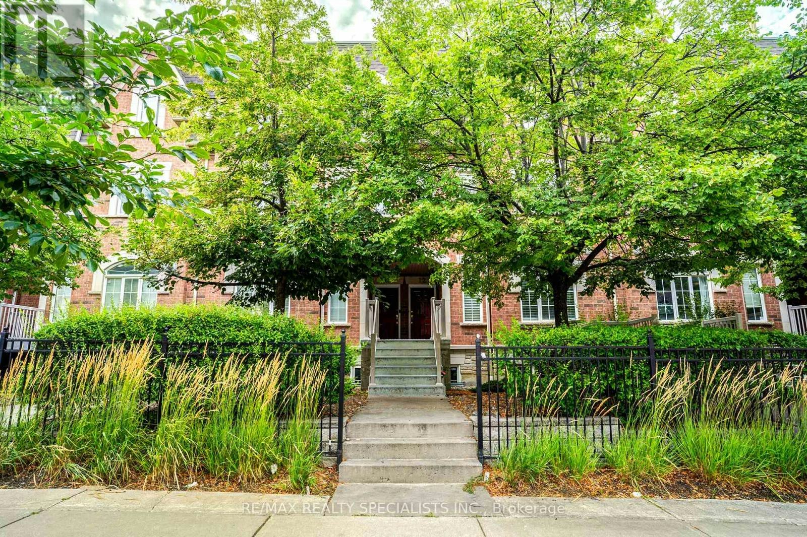 11-615 Shoreline Drive, Mississauga, ON, L5B 4K4