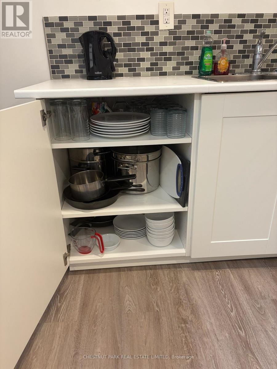 15 Denison Road E, Toronto, ON, M9N 1B6 - 5