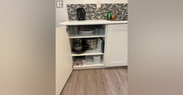 15 Denison Road E, Toronto, ON, M9N 1B6 - 5