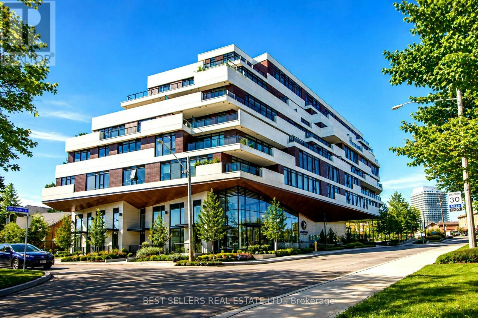 611-160 Kingsway Crescent, Toronto, ON, M8X 2S4