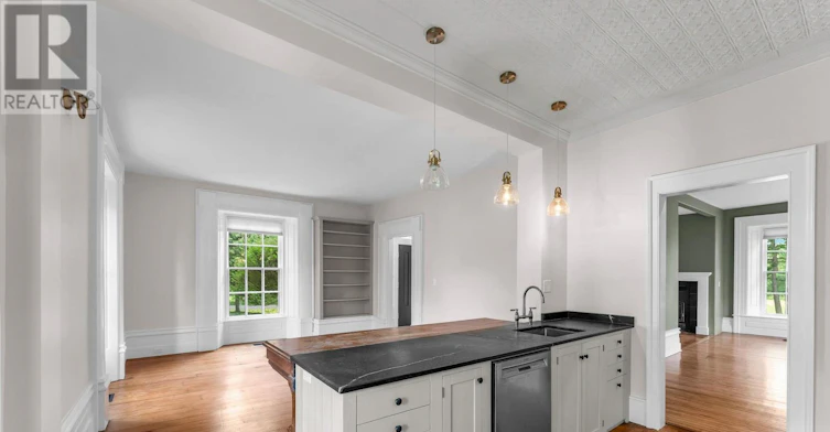 4247 Henderson Road, South Frontenac, ON, K0H 1V0 - 8