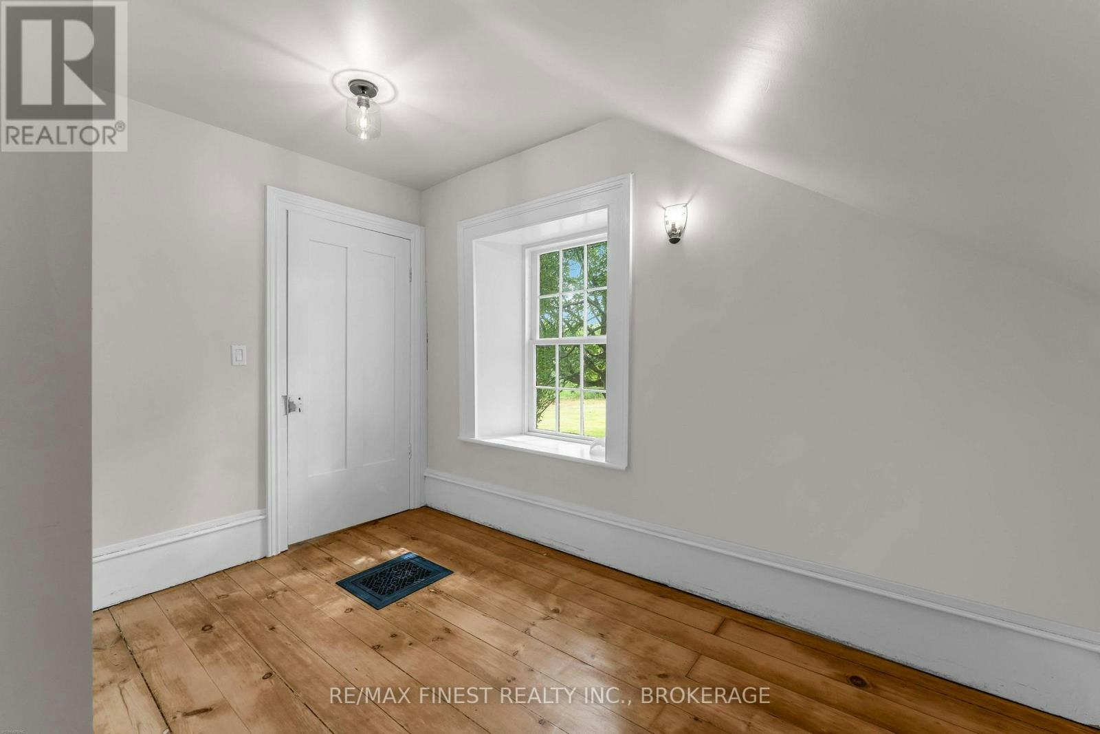 4247 Henderson Road, South Frontenac, ON, K0H 1V0 - 41