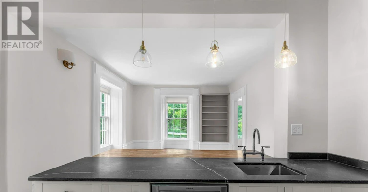 4247 Henderson Road, South Frontenac, ON, K0H 1V0 - 10