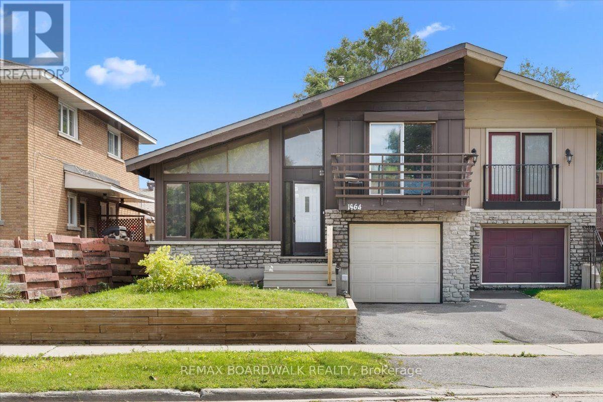1864 Lenester Avenue W, Ottawa, ON, K2A 3W8