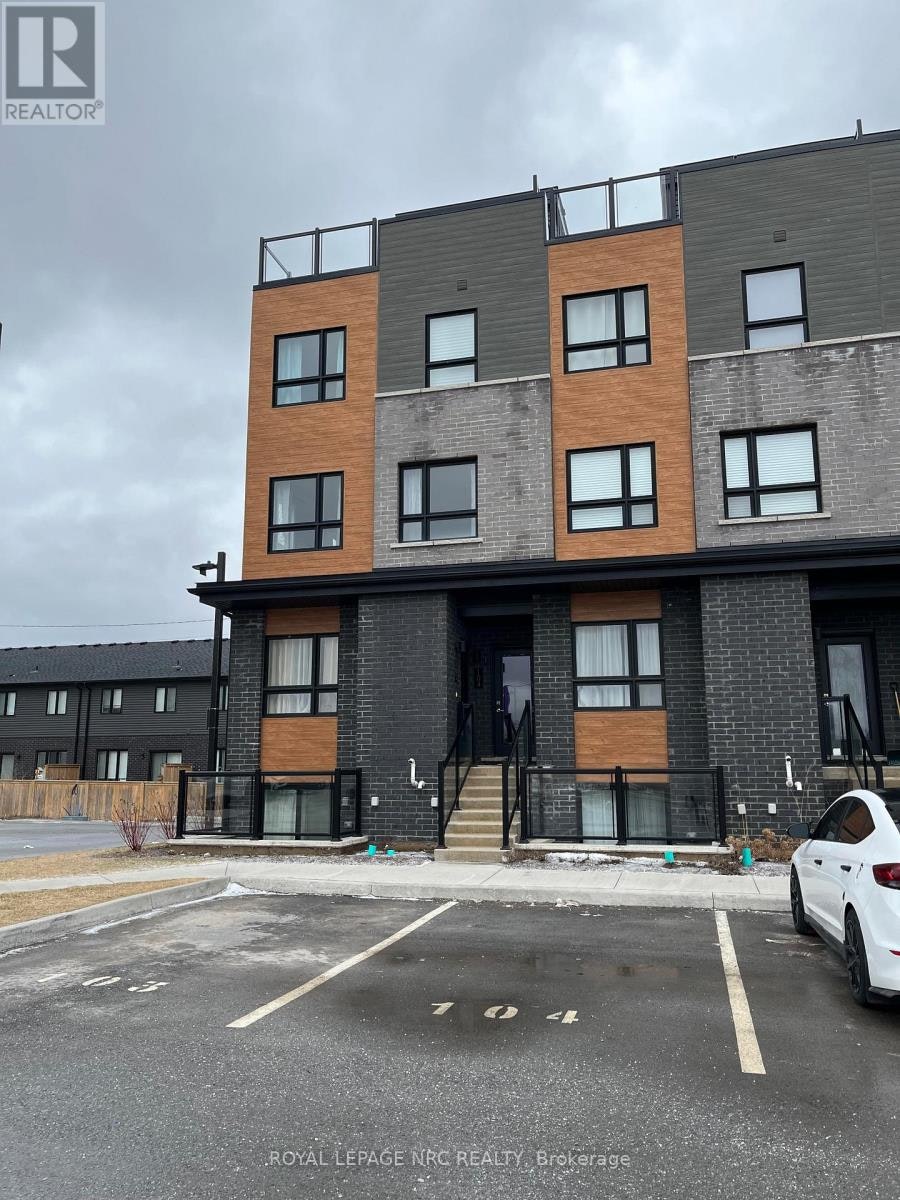 104-6705 Cropp Street, Niagara Falls, ON, L2E 0C1