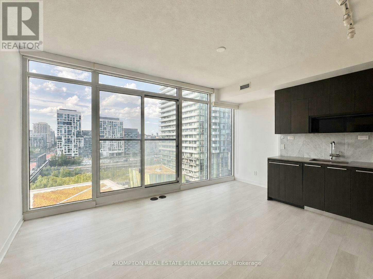1105-80 Queens Wharf Road, Toronto, ON, M5V 0J3