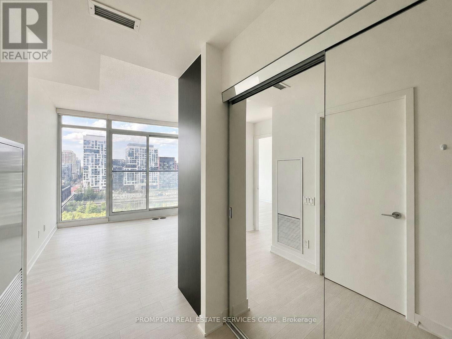 1105-80 Queens Wharf Road, Toronto, ON, M5V 0J3 - 17