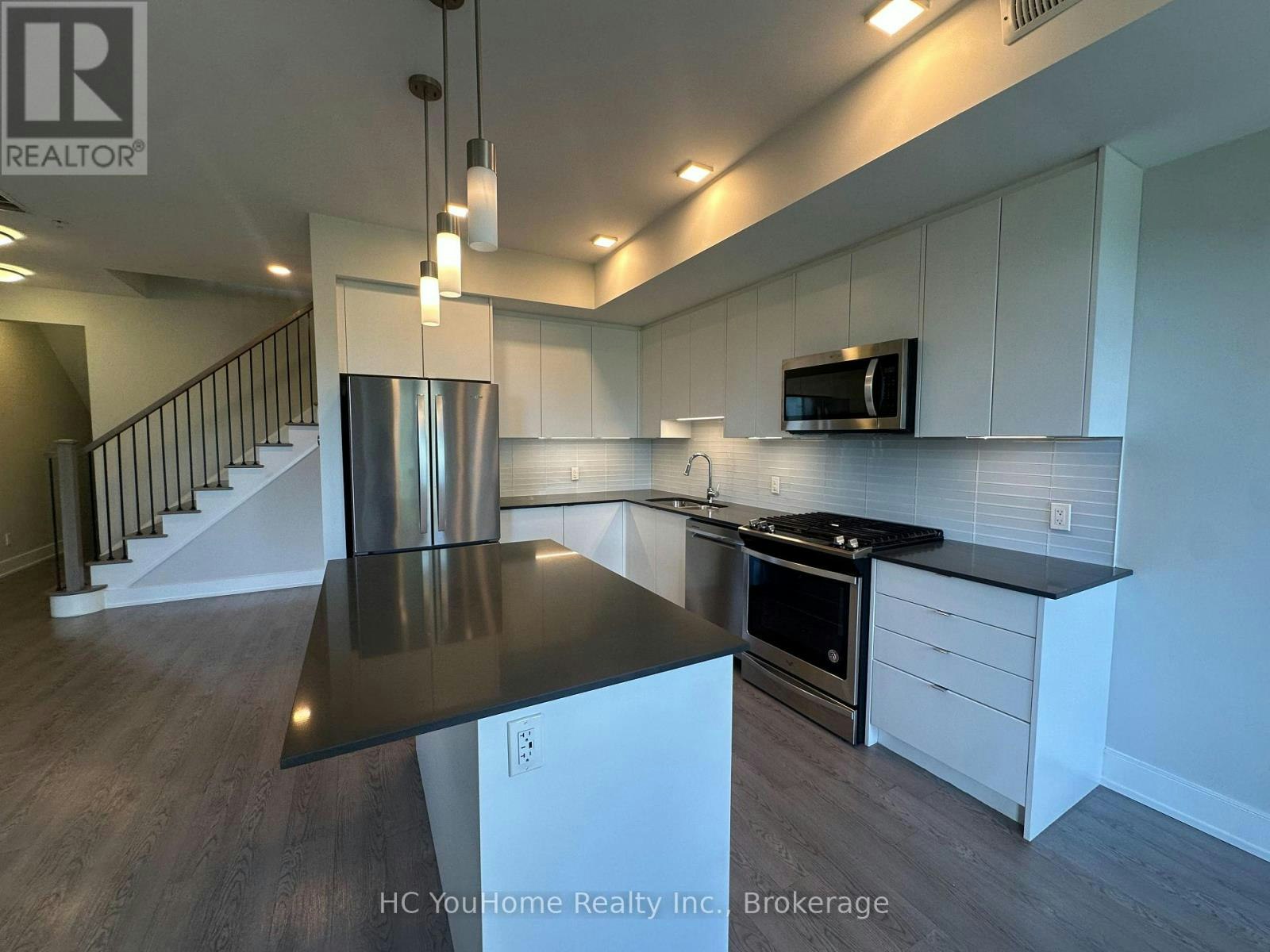 12-1265 Birchmount Road, Toronto, ON, M1P 0E9 - 4