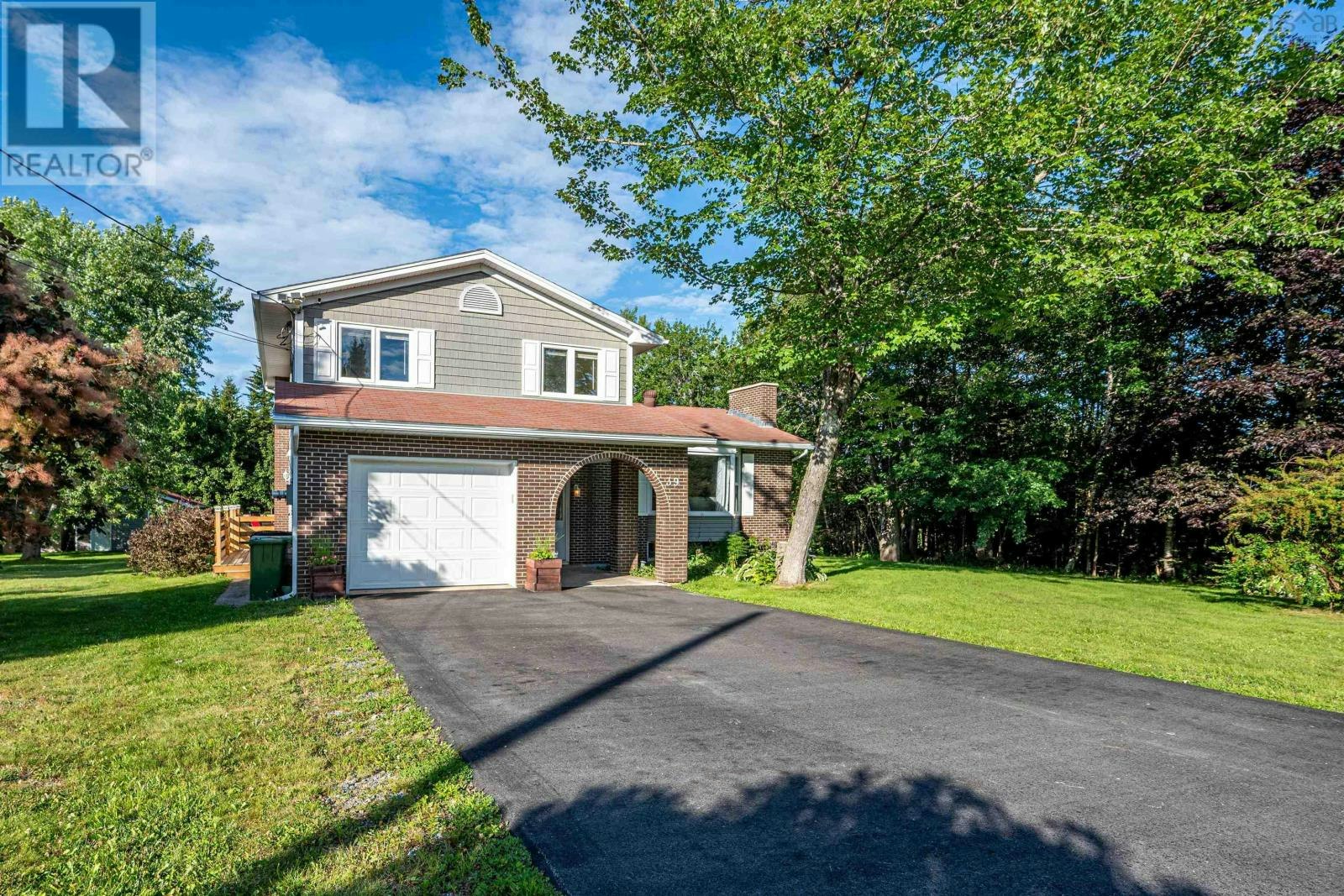 39 Delmerle Drive, Whites Lake, NS, B3T 1W9