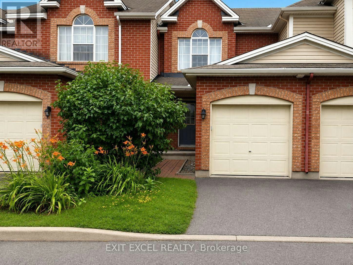 17 Heartleaf Private, Ottawa, ON, K1T 3Z9