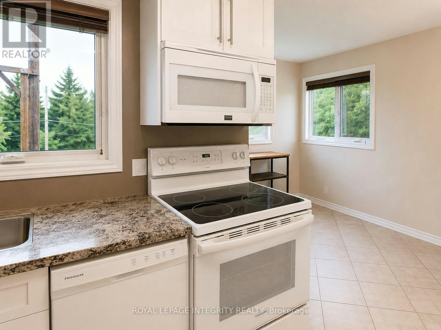 31 Gary Avenue, Ottawa, ON, K2G 3L2 - 6