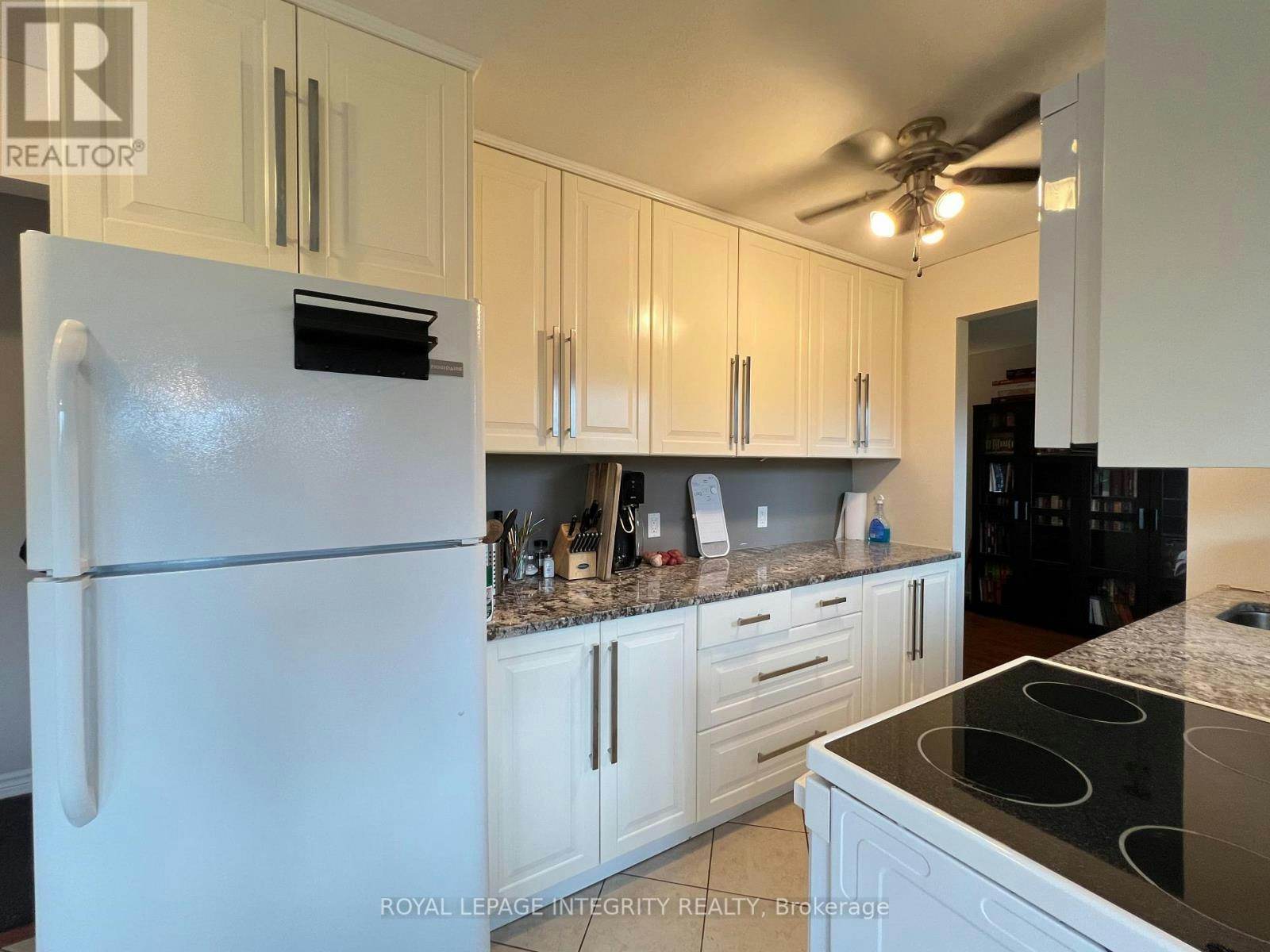31 Gary Avenue, Ottawa, ON, K2G 3L2 - 7