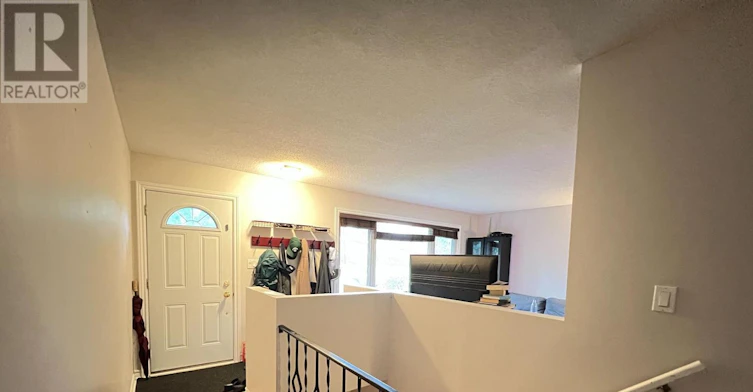 31 Gary Avenue, Ottawa, ON, K2G 3L2 - 3