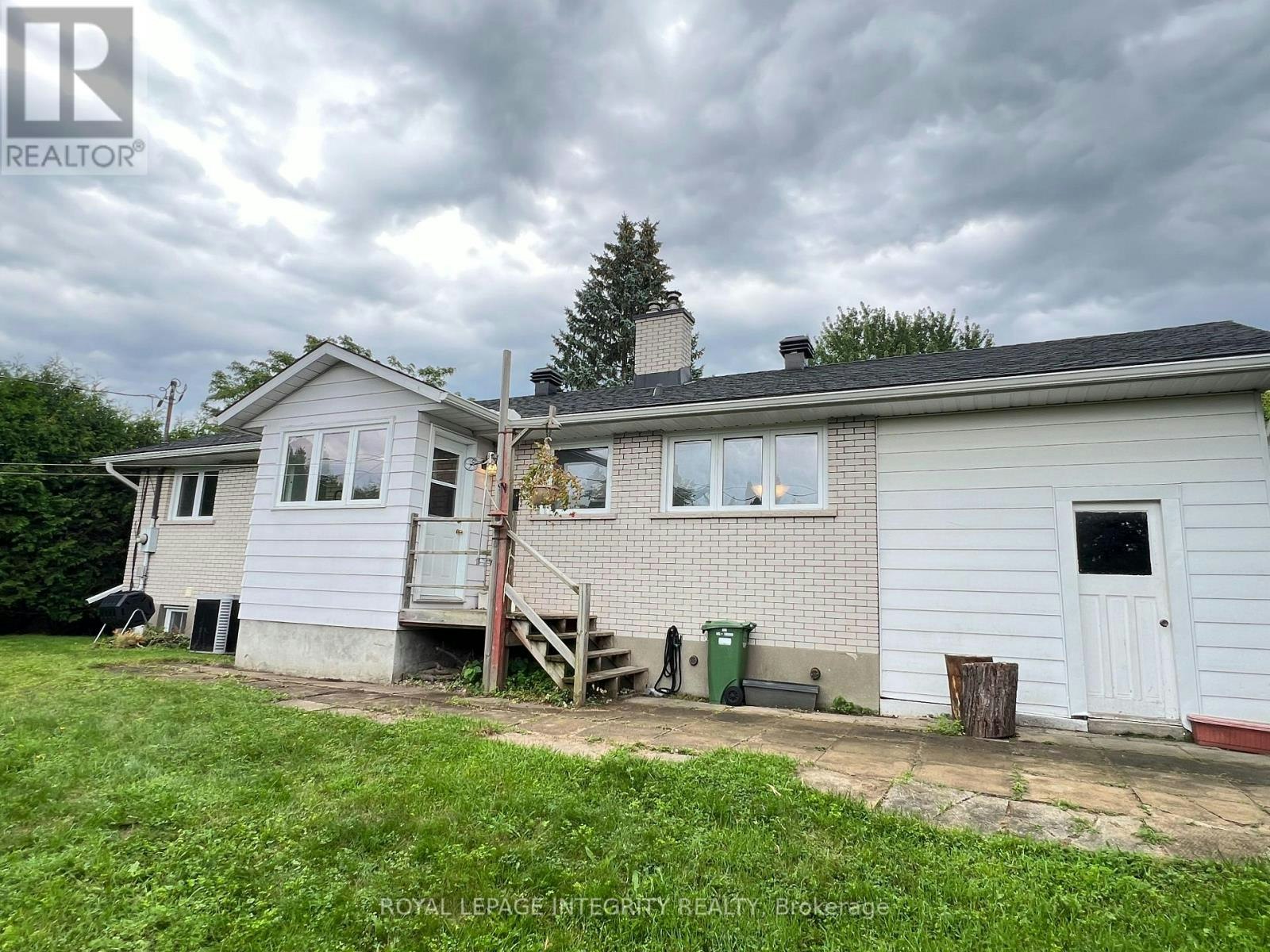31 Gary Avenue, Ottawa, ON, K2G 3L2 - 21