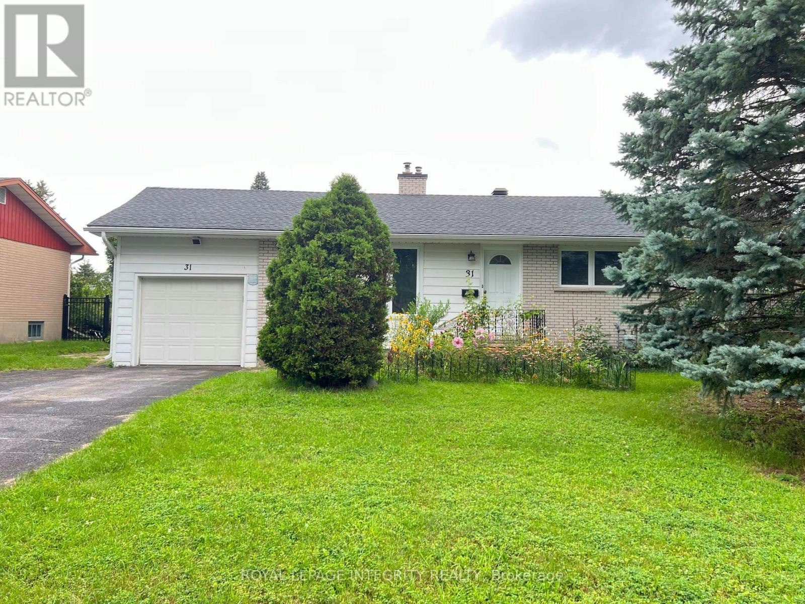 31 Gary Avenue, Ottawa, ON, K2G 3L2 - 2