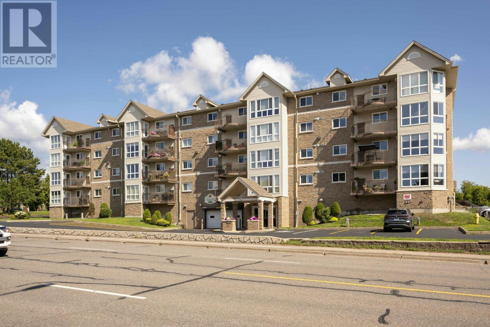 208-620 Red River Road, Thunder Bay, ON, P7B 7C8
