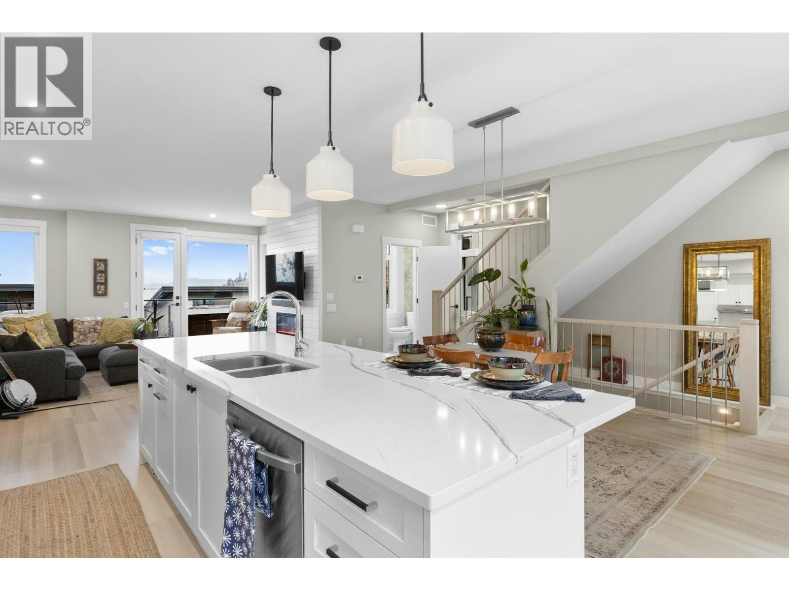 6-3220 Hilltown Drive, Kelowna, BC, V1V 0C6