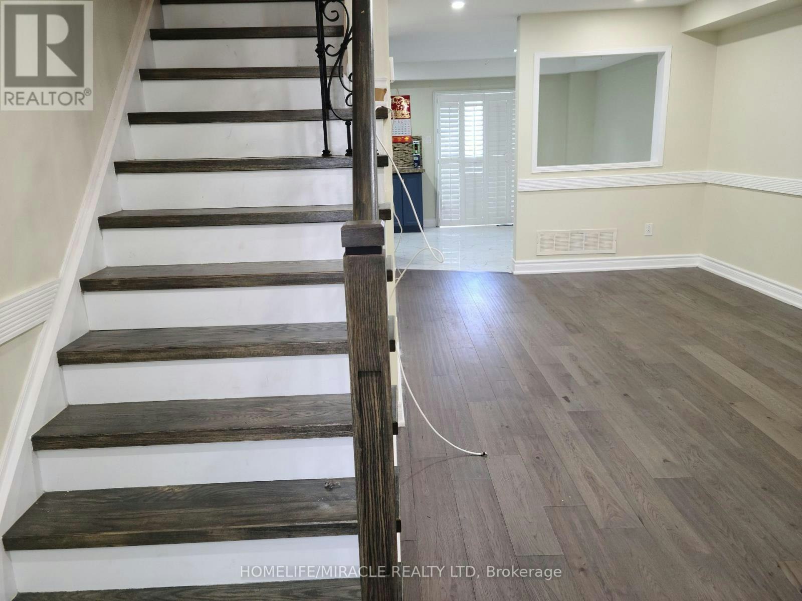 7 Thunderbird Trail, Brampton, ON, L6R 2T4 - 4